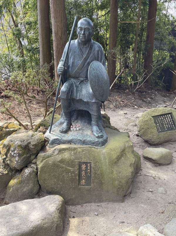 松尾芭蕉の弟子、曽良の像